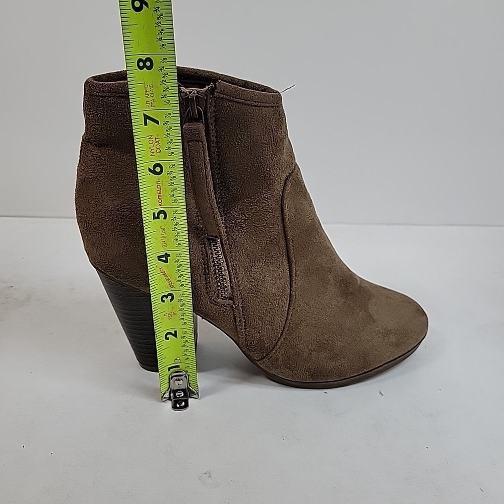 JG taupe faux suede ankle boots side zip block heel booties women Size 7 Comfort - Picture 4 of 8
